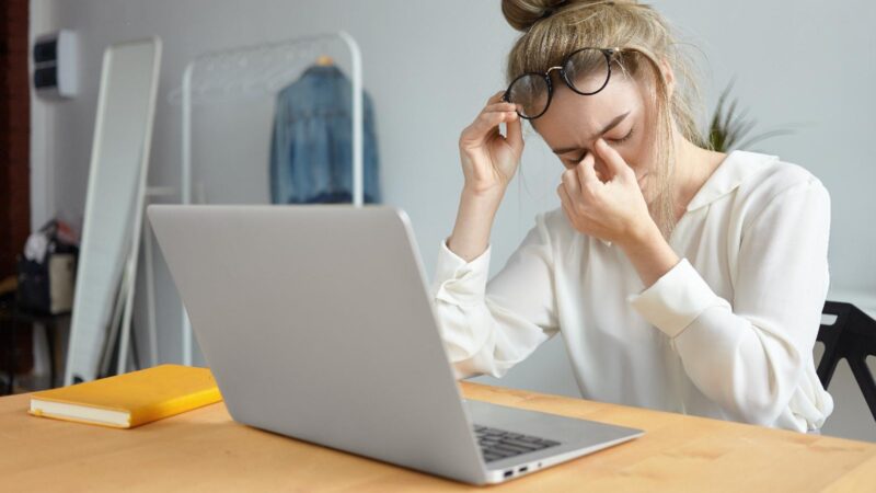 Comment prévenir la fatigue oculaire à l’ère du numérique