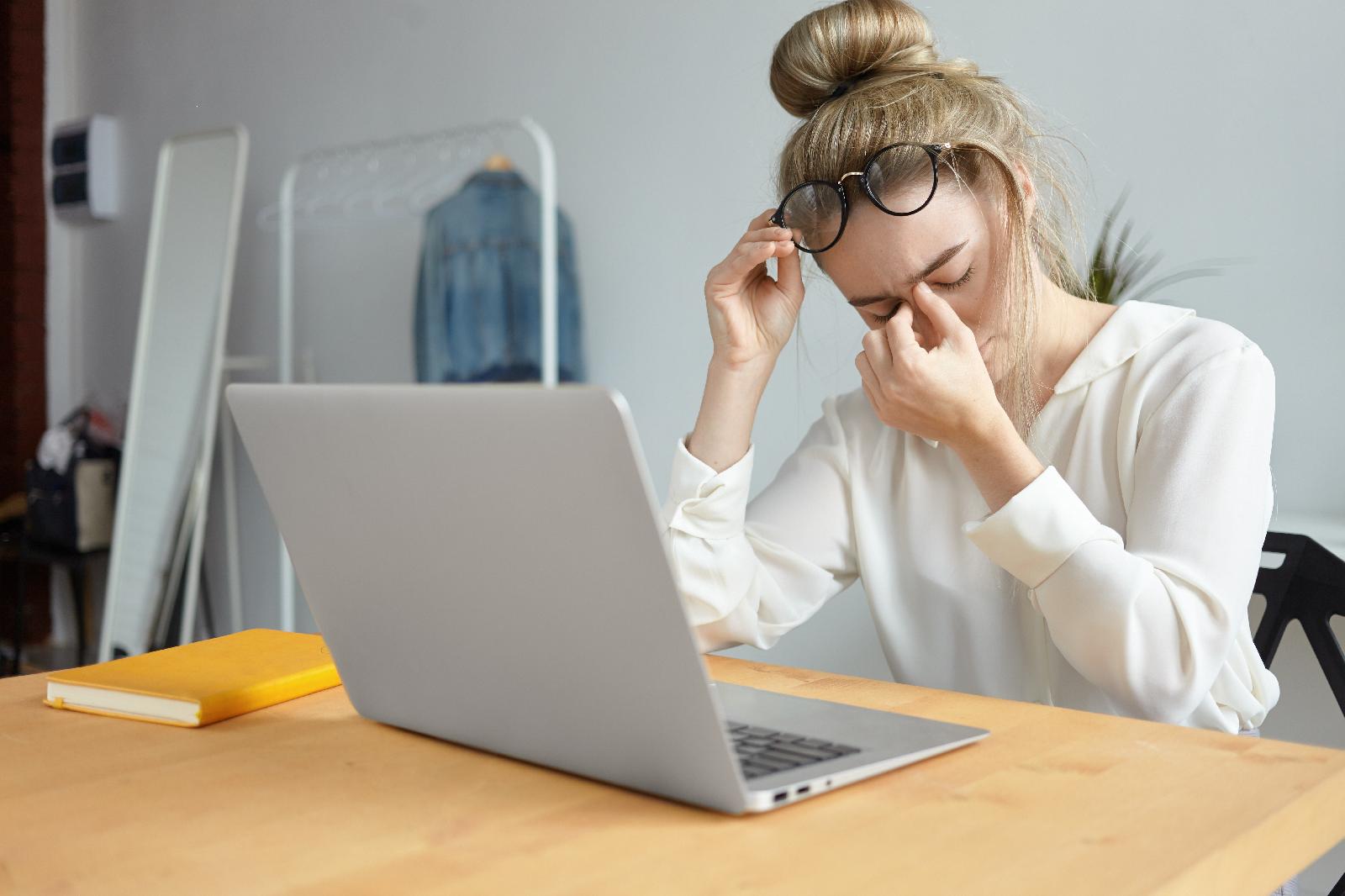 Comment prévenir la fatigue oculaire à l’ère du numérique